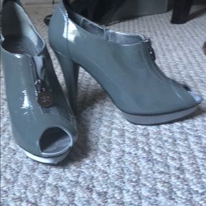 Grey patent heel